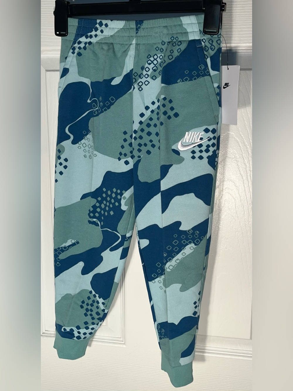 NWT Nike Sportswear Club Kids Boys Camo camouflage Printed Sweat Joggers Green 6